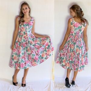 Vintage flowery dress classy